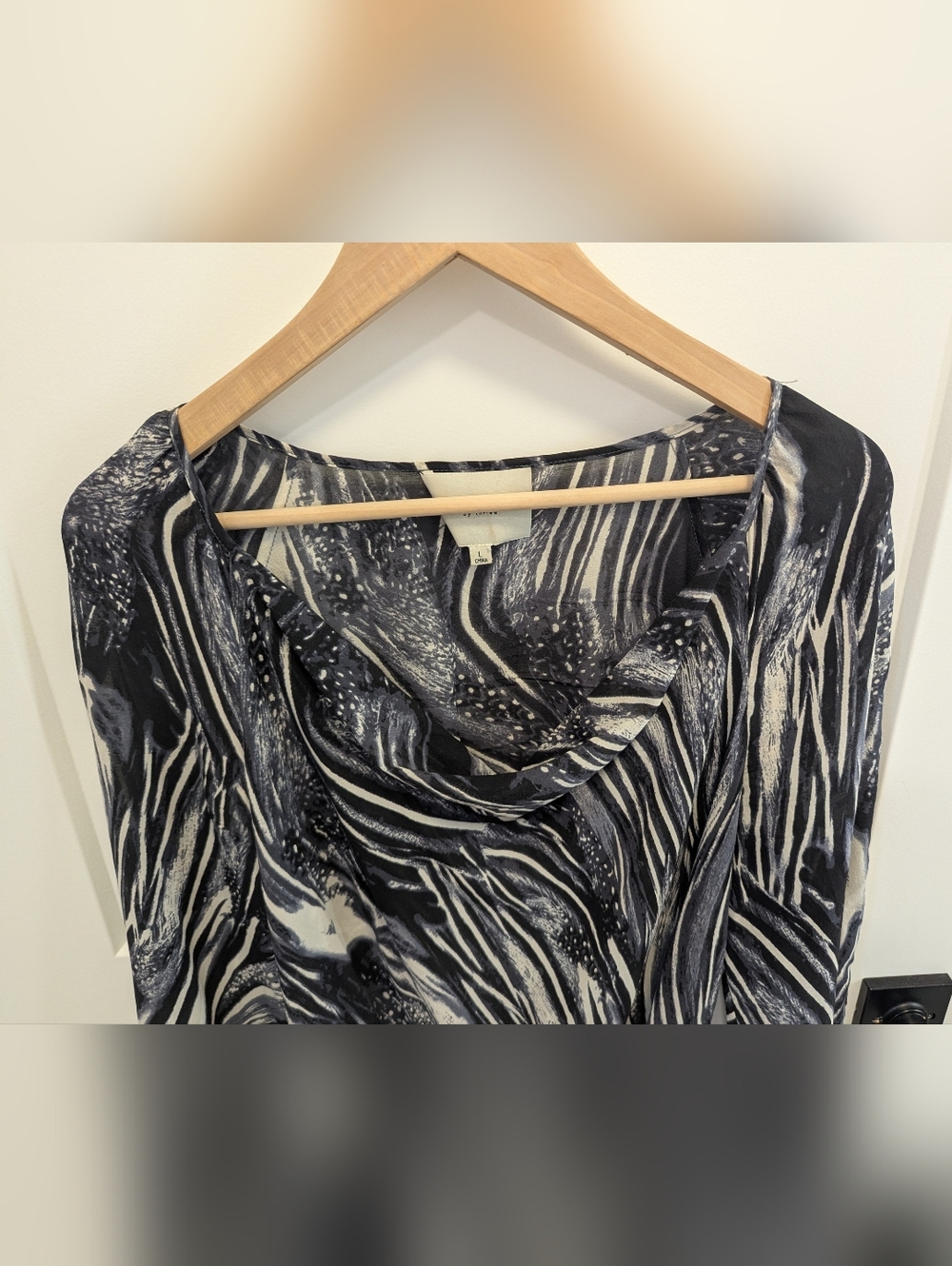 TH by Thrive Silk Blouse Abstract Print Draped Neck Flowy Boho Top - Picture 3 of 9